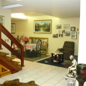 Casa com 599m², 4 dormitórios, 4 vagas, no bairro Santa Catarina em Caxias do Sul para Comprar