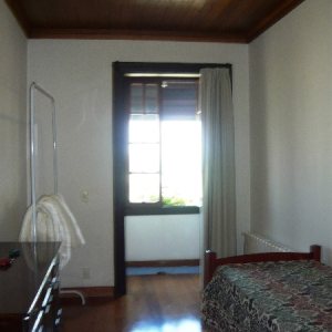 Casa com 404m², 4 dormitórios, 2 vagas, no bairro Universitário em Caxias do Sul para Comprar