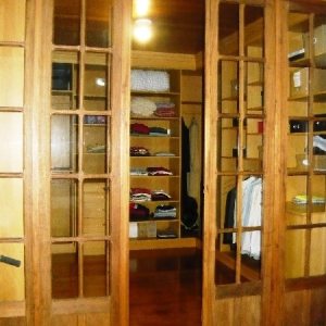 Casa com 404m², 4 dormitórios, 2 vagas, no bairro Universitário em Caxias do Sul para Comprar