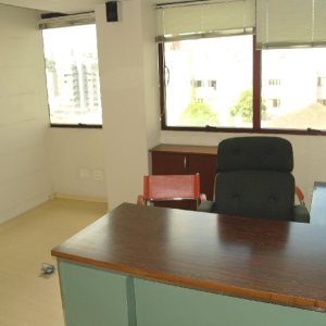 Sala com 200m², 2 vagas, no bairro São Pelegrino em Caxias do Sul para Alugar