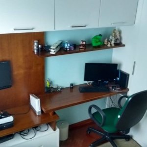 Casa com 350m², 4 dormitórios, 2 vagas, no bairro Desvio Rizzo em Caxias do Sul para Comprar