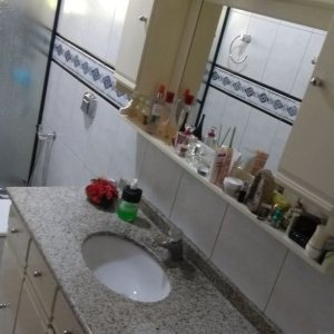 Casa com 350m², 4 dormitórios, 2 vagas, no bairro Desvio Rizzo em Caxias do Sul para Comprar