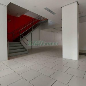 Loja com 700m², no bairro Centro em Caxias do Sul para Alugar