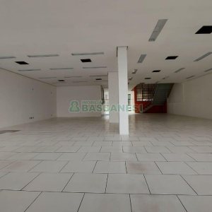 Loja com 700m², no bairro Centro em Caxias do Sul para Alugar