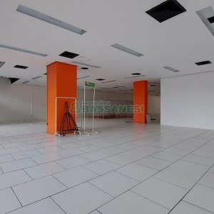 Loja com 700m², no bairro Centro em Caxias do Sul para Alugar
