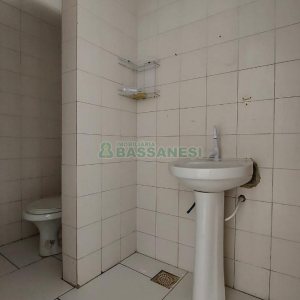 Loja com 700m², no bairro Centro em Caxias do Sul para Alugar