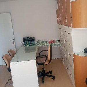 Sala com 12m², no bairro Centro em Caxias do Sul para Alugar