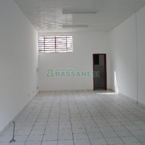 Loja com 60m², no bairro São Pelegrino em Caxias do Sul para Alugar