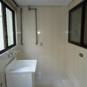 Apartamento com 90m², 2 dormitórios, 1 vaga, no bairro Madureira em Caxias do Sul para Comprar