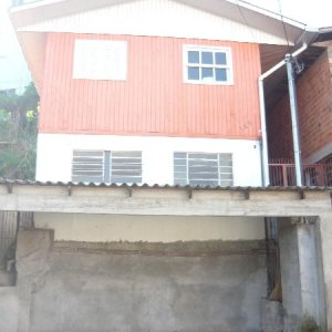 Casa com 150m², 6 dormitórios, no bairro Rio Branco em Caxias do Sul para Comprar