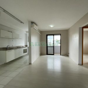 Apartamento com 60m², 2 dormitórios, 2 vagas, no bairro São Pelegrino em Caxias do Sul para Alugar