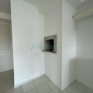 Apartamento com 60m², 2 dormitórios, 2 vagas, no bairro São Pelegrino em Caxias do Sul para Alugar