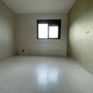 Apartamento com 60m², 2 dormitórios, 2 vagas, no bairro São Pelegrino em Caxias do Sul para Alugar