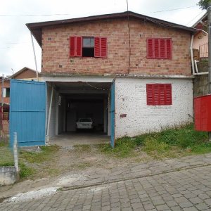 Casa com 124m², 3 dormitórios, 1 vaga, no bairro Serrano em Caxias do Sul para Comprar