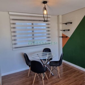 Apto Mobiliado com 61m², 2 dormitórios, 1 vaga, no bairro Vinhedos em Caxias do Sul para Comprar