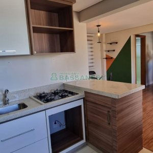 Apto Mobiliado com 61m², 2 dormitórios, 1 vaga, no bairro Vinhedos em Caxias do Sul para Comprar