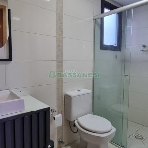 Apto Mobiliado com 61m², 2 dormitórios, 1 vaga, no bairro Vinhedos em Caxias do Sul para Comprar