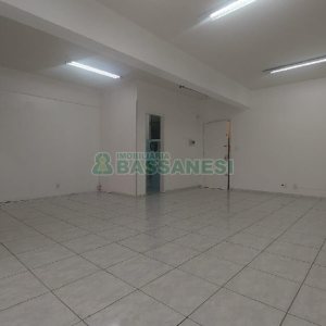 Sala com 53m², no bairro Centro em Caxias do Sul para Comprar