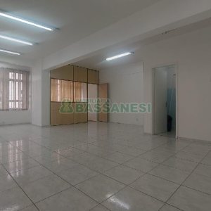 Sala com 53m², no bairro Centro em Caxias do Sul para Comprar