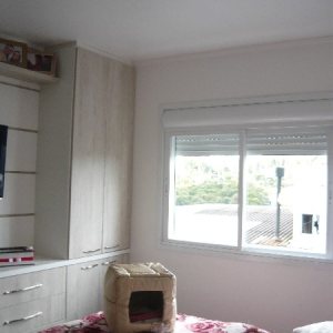 Apartamento com 72m², 2 dormitórios, 2 vagas, no bairro Vinhedos em Caxias do Sul para Comprar