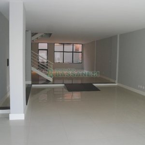 Loja com 200m², 1 vaga, no bairro Centro em Caxias do Sul para Alugar