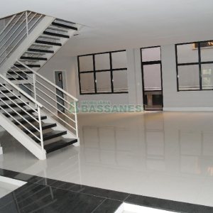 Loja com 200m², 1 vaga, no bairro Centro em Caxias do Sul para Alugar