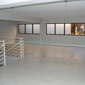 Loja com 200m², 1 vaga, no bairro Centro em Caxias do Sul para Alugar