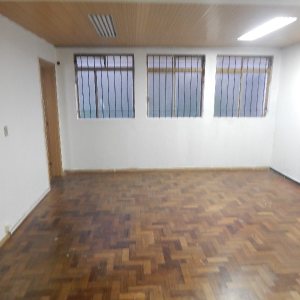 Sobreloja com 47m², no bairro Centro em Caxias do Sul para Comprar