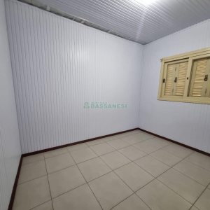 Casa com 80m², 3 dormitórios, 1 vaga, no bairro Universitário em Caxias do Sul para Alugar