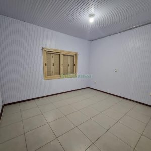 Casa com 80m², 3 dormitórios, 1 vaga, no bairro Universitário em Caxias do Sul para Alugar