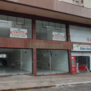 Loja com 280m², no bairro São Pelegrino em Caxias do Sul para Alugar