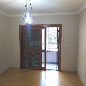 Apartamento com 109m², 3 dormitórios, 2 vagas, no bairro Madureira em Caxias do Sul para Alugar