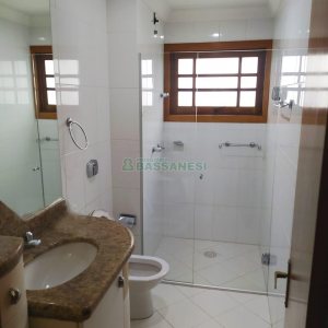 Apartamento com 109m², 3 dormitórios, 2 vagas, no bairro Madureira em Caxias do Sul para Alugar