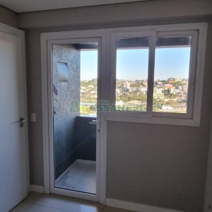 Apartamento com 160m², 3 dormitórios, 2 vagas, no bairro São Leopoldo em Caxias do Sul para Comprar