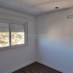 Apartamento com 160m², 3 dormitórios, 2 vagas, no bairro São Leopoldo em Caxias do Sul para Comprar