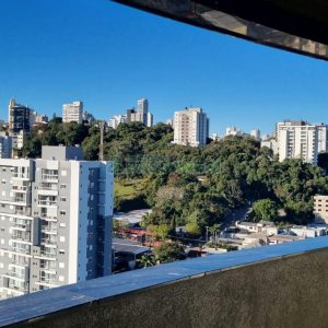 Apartamento com 160m², 3 dormitórios, 2 vagas, no bairro São Leopoldo em Caxias do Sul para Comprar