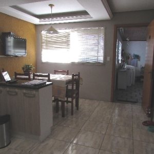 Casa Comercial com 130m², 3 dormitórios, 1 vaga, no bairro Esplanada em Caxias do Sul para Alugar