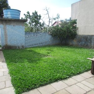 Casa Comercial com 130m², 3 dormitórios, 1 vaga, no bairro Esplanada em Caxias do Sul para Alugar