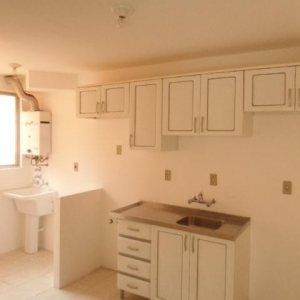 Apartamento com 60m², 2 dormitórios, 1 vaga, no bairro Interlagos em Caxias do Sul para Alugar