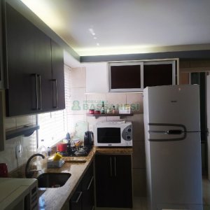 Apto Mobiliado com 88m², 2 dormitórios, 1 vaga, no bairro Diamantino em Caxias do Sul para Comprar