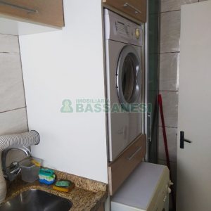 Apto Mobiliado com 88m², 2 dormitórios, 1 vaga, no bairro Diamantino em Caxias do Sul para Comprar