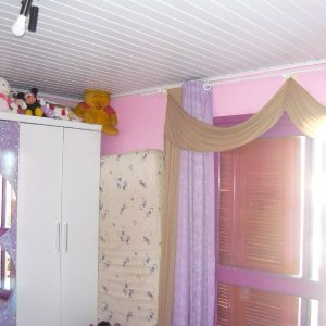 Casa com 180m², 3 dormitórios, 1 vaga, no bairro Esplanada em Caxias do Sul para Comprar