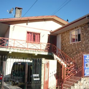 Casa com 180m², 3 dormitórios, 1 vaga, no bairro Esplanada em Caxias do Sul para Comprar