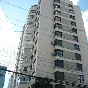 Apartamento com 128m², 3 dormitórios, 1 vaga, no bairro Centro em Caxias do Sul para Comprar