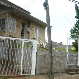 Casa com 100m², 3 dormitórios, no bairro Pio X em Caxias do Sul para Comprar