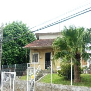 Casa com 100m², 3 dormitórios, no bairro Pio X em Caxias do Sul para Comprar