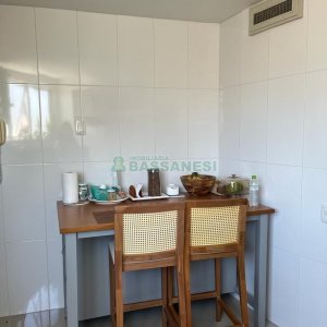 Apto Mobiliado com 137m², 3 dormitórios, 2 vagas, no bairro Centro em Caxias do Sul para Alugar