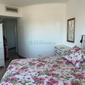 Apto Mobiliado com 137m², 3 dormitórios, 2 vagas, no bairro Centro em Caxias do Sul para Alugar