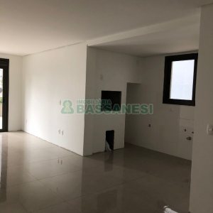 Apartamento com 243m², 2 dormitórios, 2 vagas, no bairro Vila Horn em Caxias do Sul para Comprar