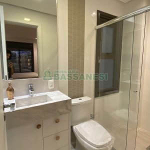 Apartamento com 284m², 3 dormitórios, 2 vagas, no bairro Vila Horn em Caxias do Sul para Comprar